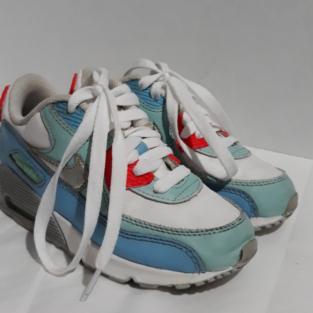Girls Nike Air Max Shoes